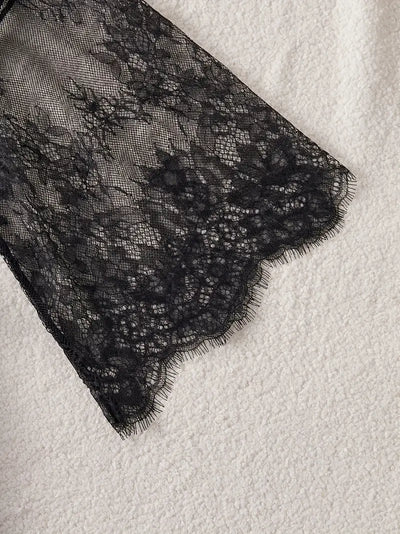 Viktoria | Spitzen Body mit tiefem Ausschnitt