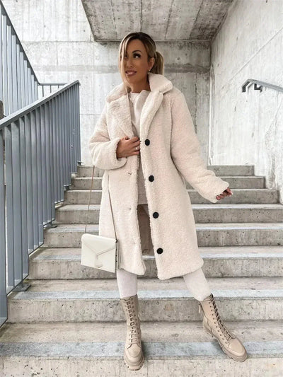 Lea | Teddyjacke – Wärme trifft auf pure Eleganz