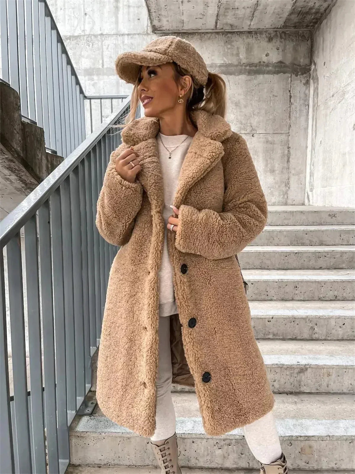 Lea | Teddyjacke – Wärme trifft auf pure Eleganz